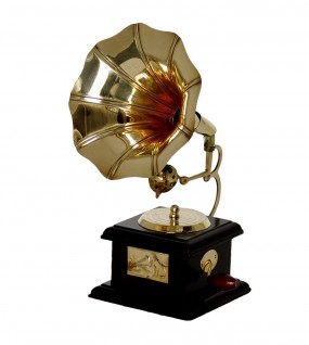 Brass Gramophone Showpiece Brass Gramophone Showpiece